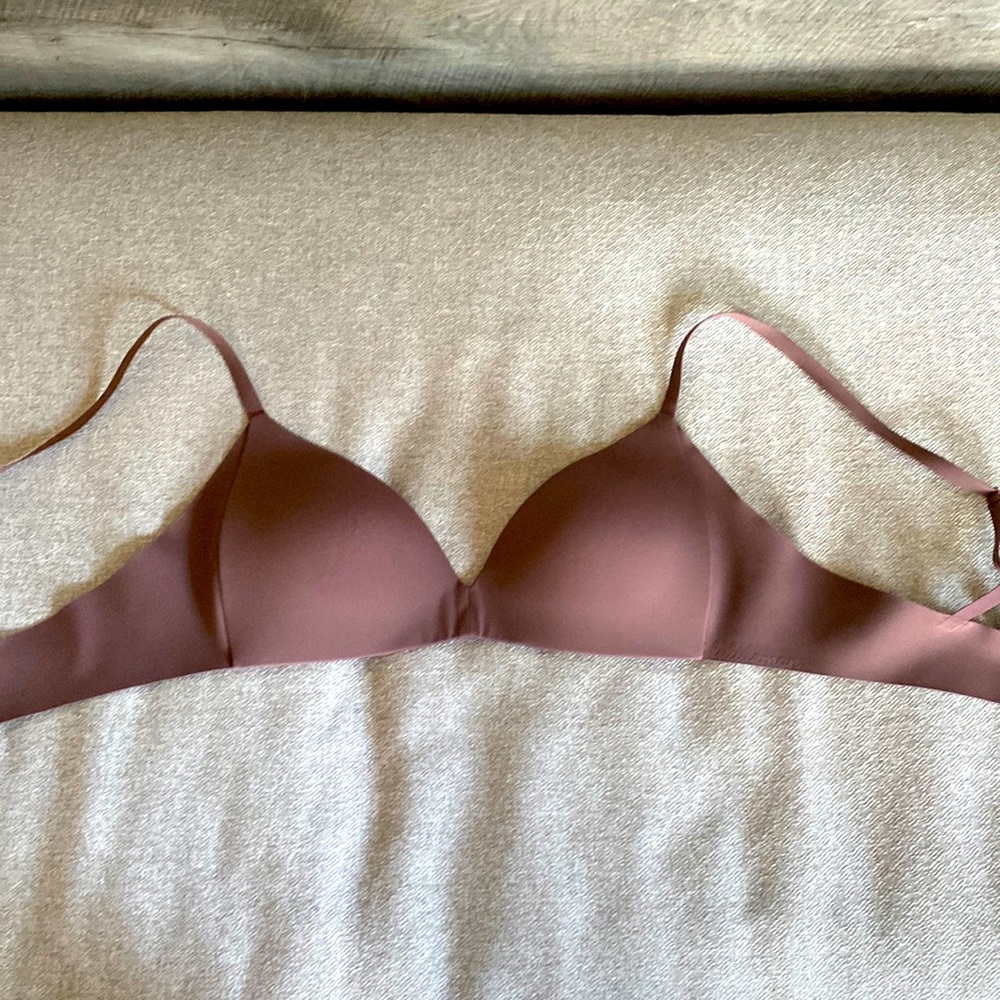 Lululemon Purple Seamless Bra 36A
